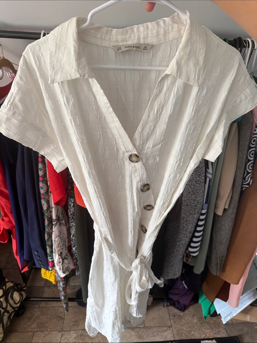 Zara White Short-Sleeve Button-Tie dress